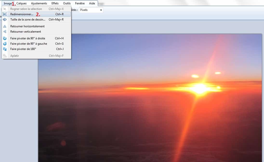 Capture d'écran d'une procédure de redimensionnement d'image dans Paint.net